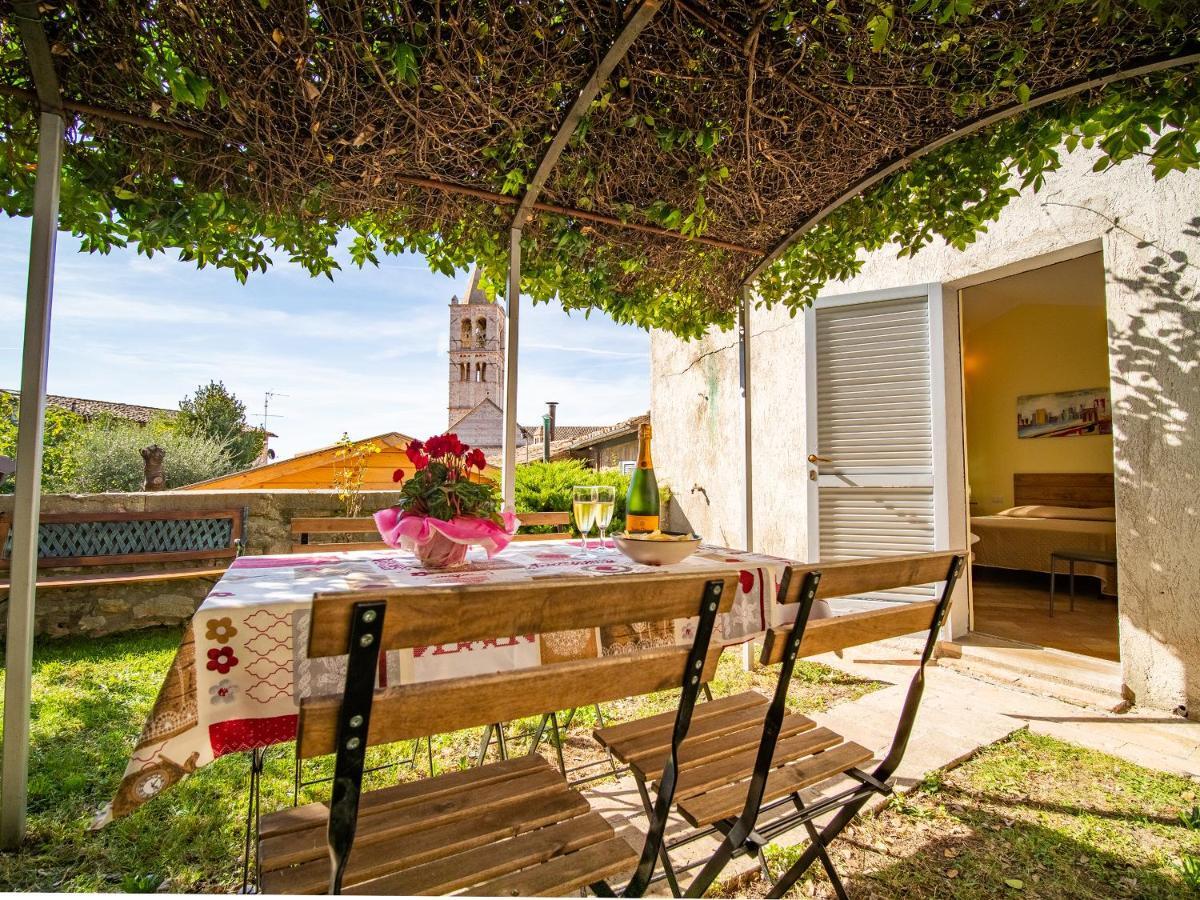 Terrazza Santa Chiara Assis Exterior foto