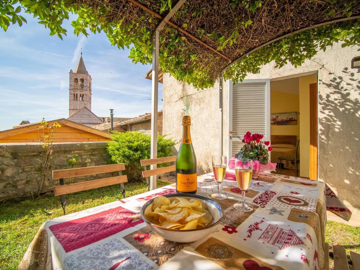 Terrazza Santa Chiara Assis Exterior foto